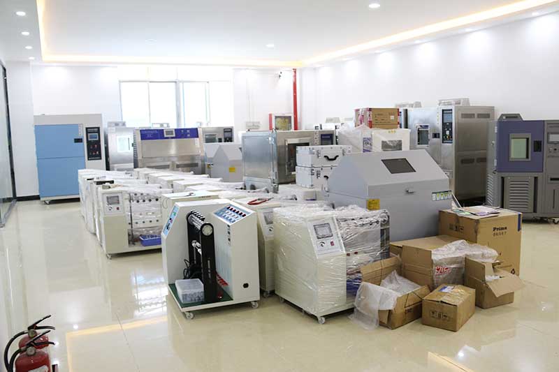 高低溫試驗(yàn)箱廠家樣品間